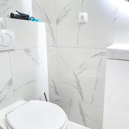 Amazing Raday Apartment